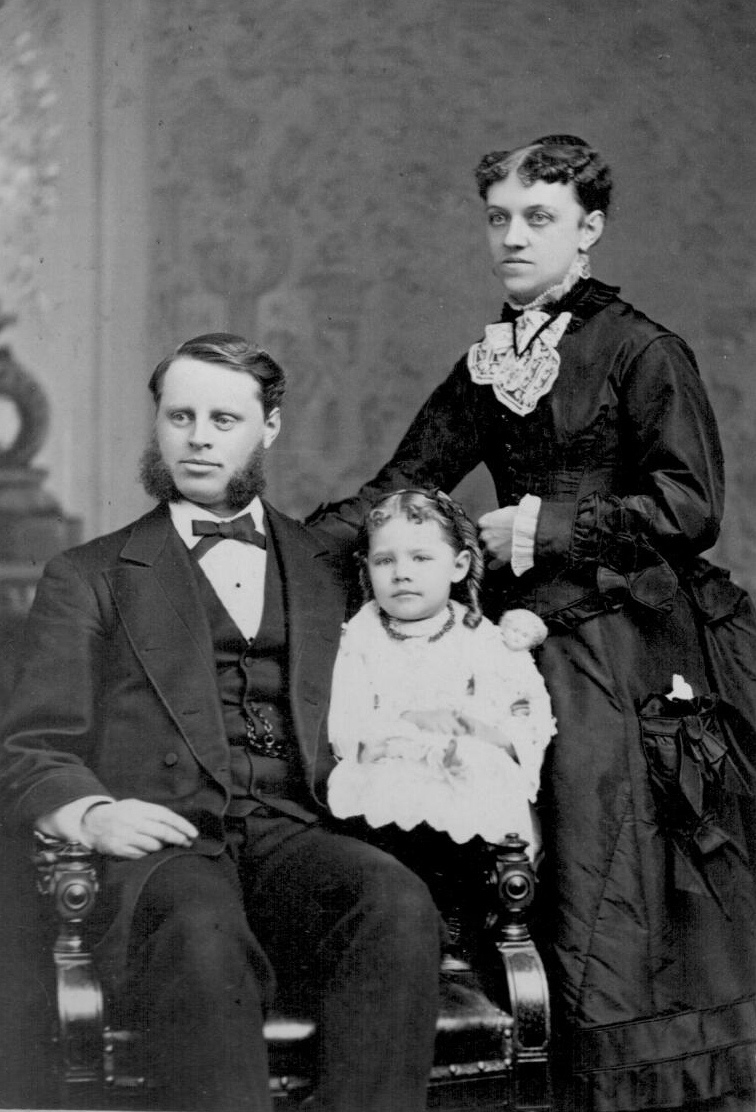 alfred_manchester_family_2_.jpg